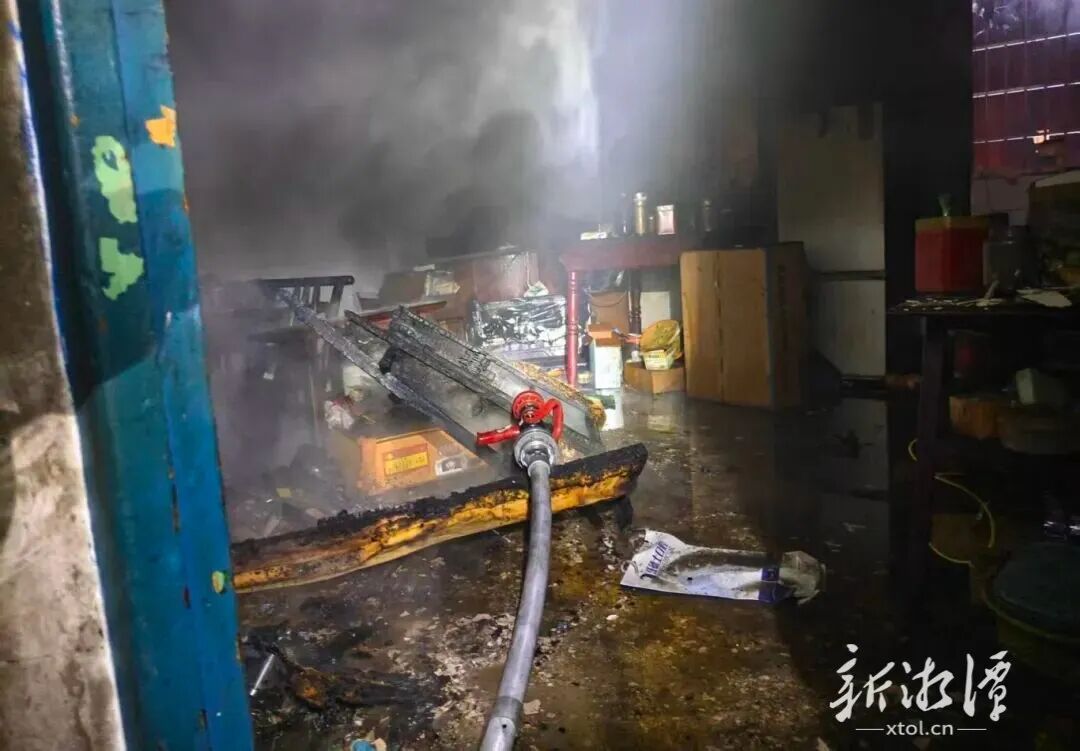 湖南三名10岁少年教科书式救火！消防员点赞并到校表彰