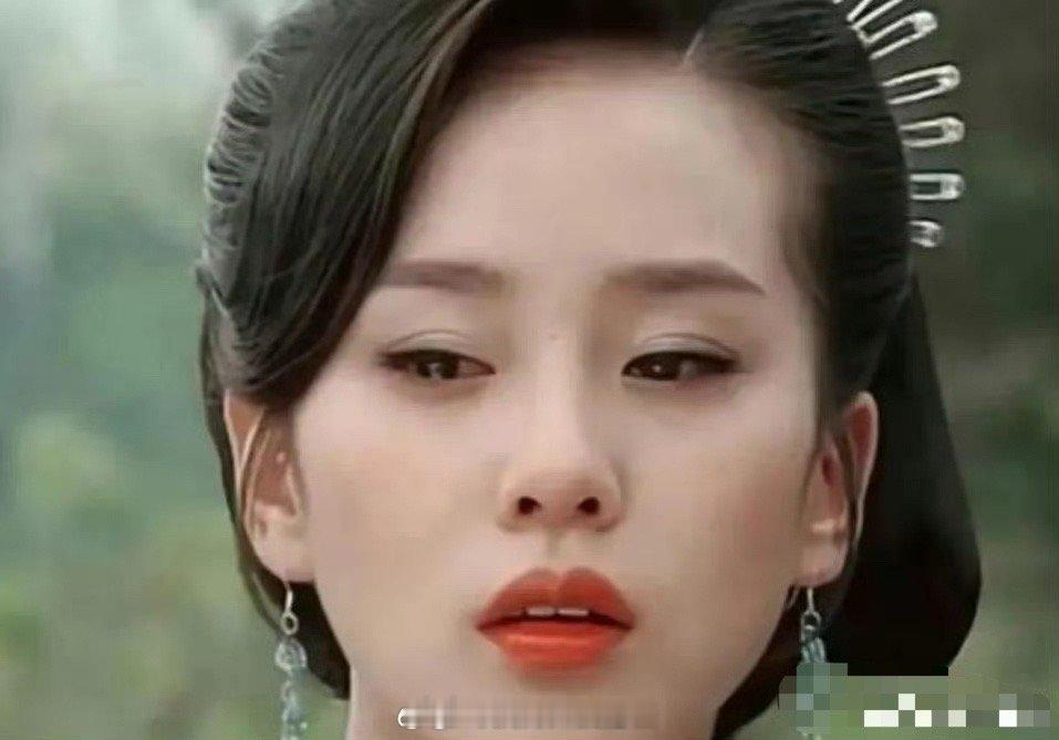 刘诗诗头上戴的居然是别针！！以前的道具组真是会利用资源……​​​