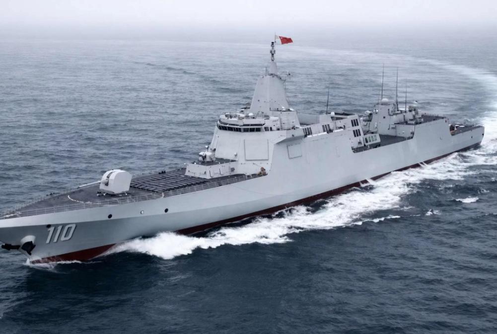 外媒：中国055型驱逐舰在菲律宾附近试射YJ-20高超音速导弹。据亚