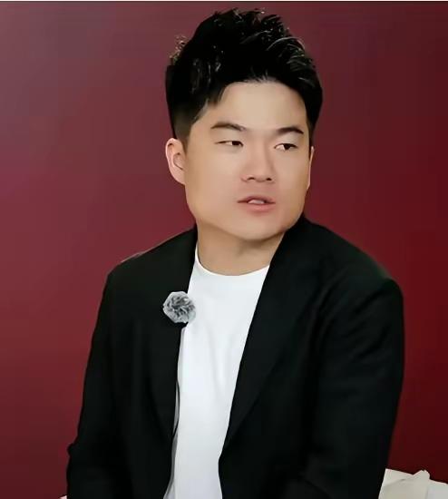 董宇辉这次挺大胆。他又去开了一家公司，专门做生鲜批发。懂行的朋友应该了解，生