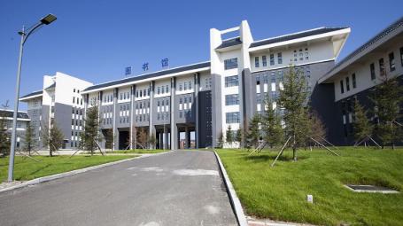 吉林工程技术师范学院，简称“吉林工师”，坐落在吉林省会长春，是省属全日制本科高校