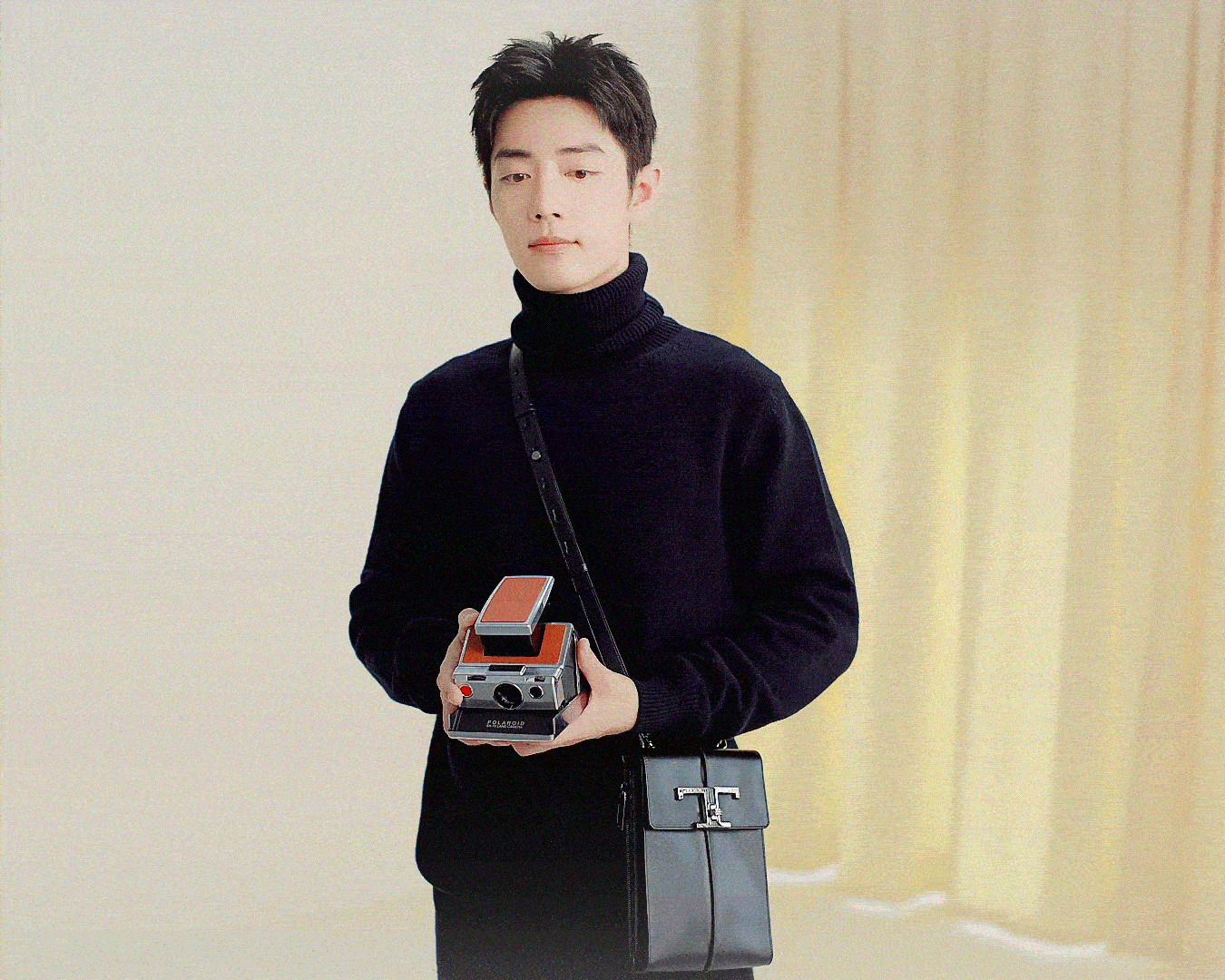 肖战男朋友帮忙拍照是一种什么样的幸福体验？​​​