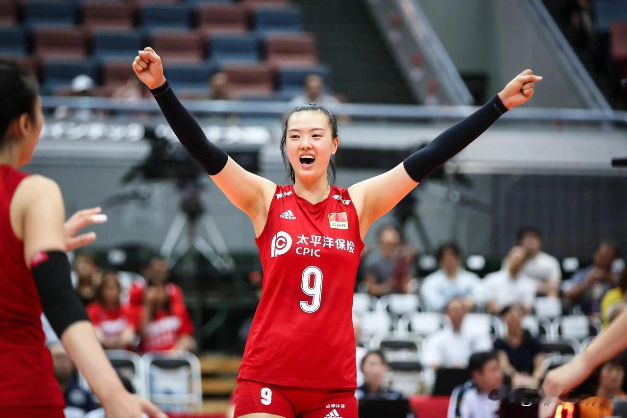 打完全运会基本就会退役的女排运动员：1、中国女排奥运冠军、世界杯最佳二传：丁