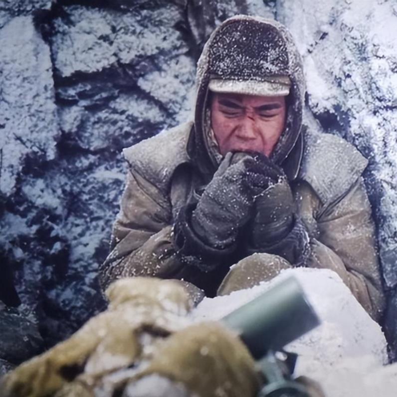 因病情取消工作的易烊千玺，并宣布“强行休息”以恢复健康，给所有演员提了个醒易