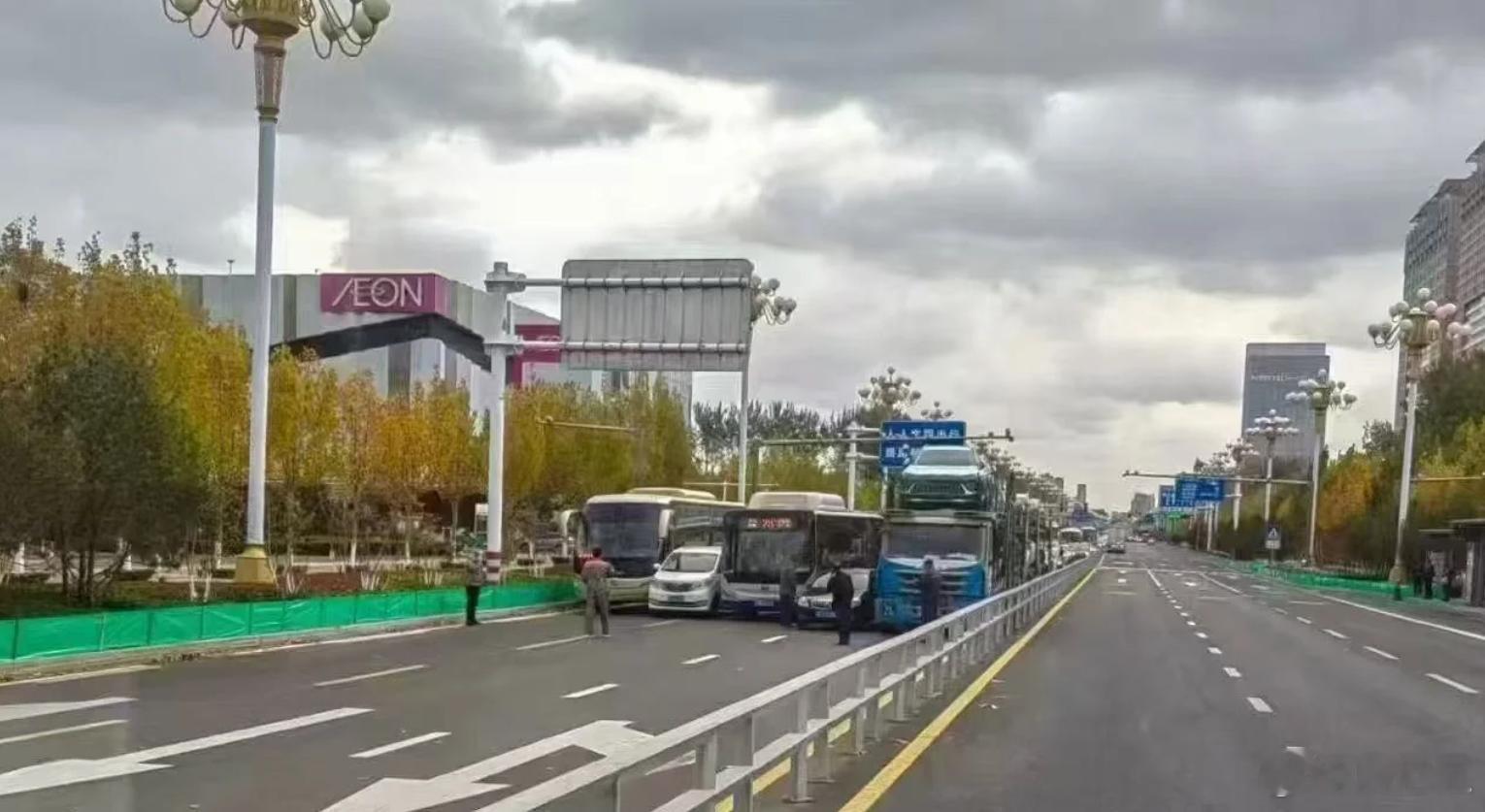 怎么挤上的呢？