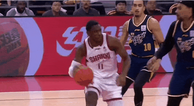 107-97广东胜山西！迪亚洛恶行满场遭重罚预警徐杰伤退引揪心肉搏战遭吐槽