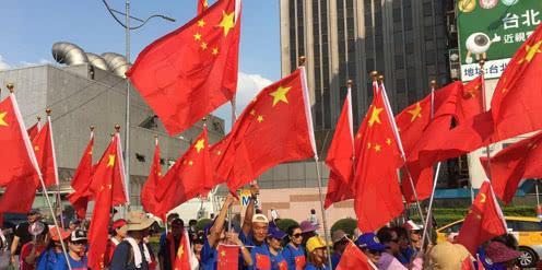 终于明白了，中国为什么没趁机收回台湾，说白了，不是不想，而是背后涉及的因素太复杂