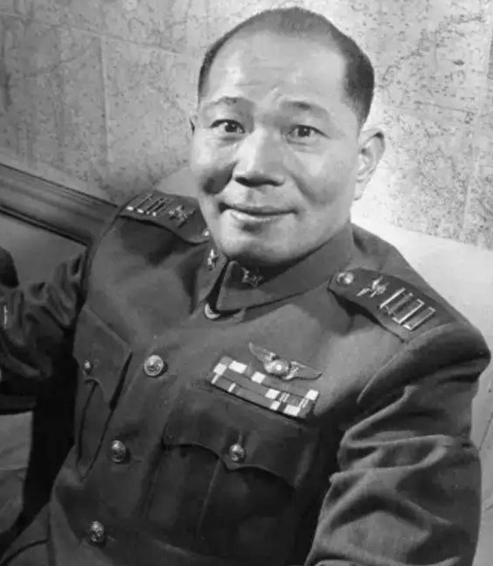 周至柔临死前最后一刻，终于说出了心里话：1950年那会儿，我奉命去查吴石。案子刚
