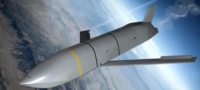 b2隐身轰炸机搭载AGM-158导弹才是最具有杀伤性的武器组合一架B2隐身轰炸