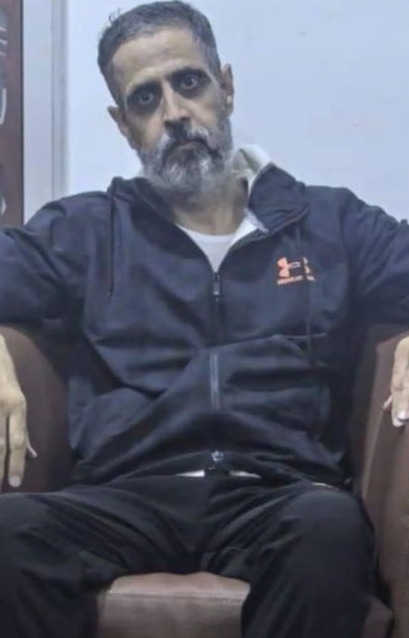 单看照片都知道是狠人！换俘比例1比100，哈马斯谈判太厉害了，什么地道王，卡桑旅