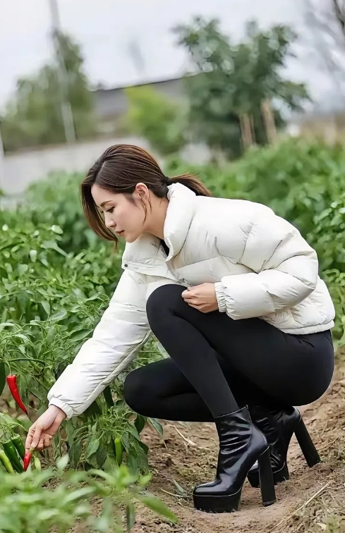 穿成这样，可以种庄稼吗？