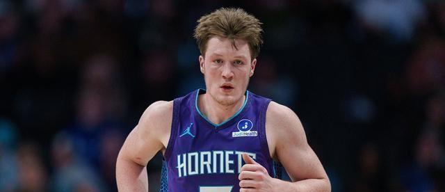 NBA正在杀死“持球大核”？看看黄蜂队的菜鸟克尼佩尔。他过去10场扔进45.