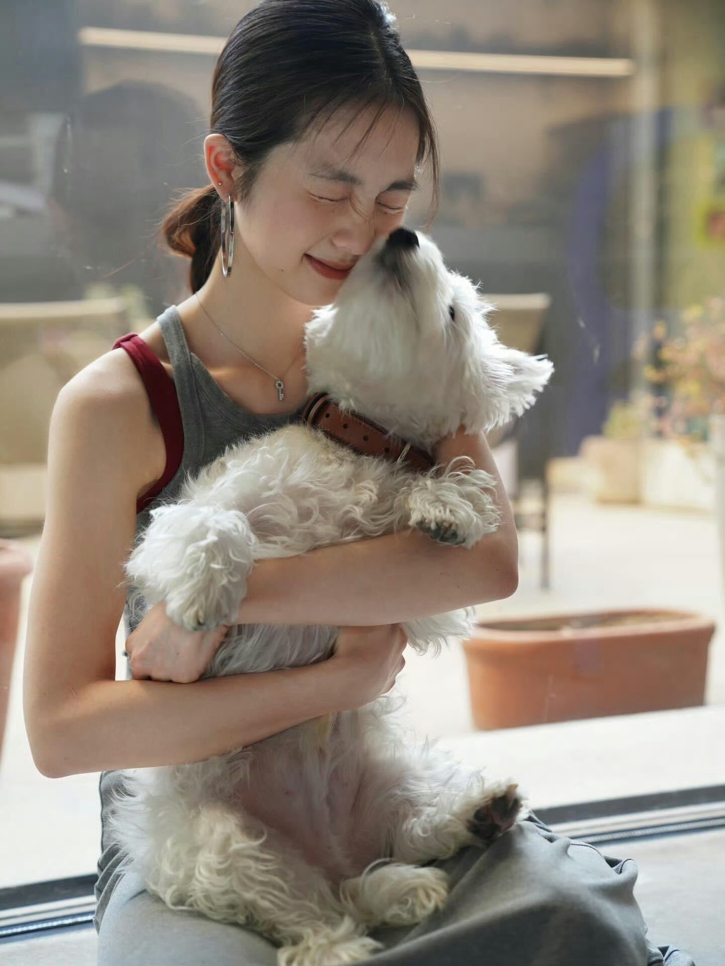 黄多多自拍黄多多最新自拍，没想到多多也快20岁了，印象里还是小小孩不过多多真的和