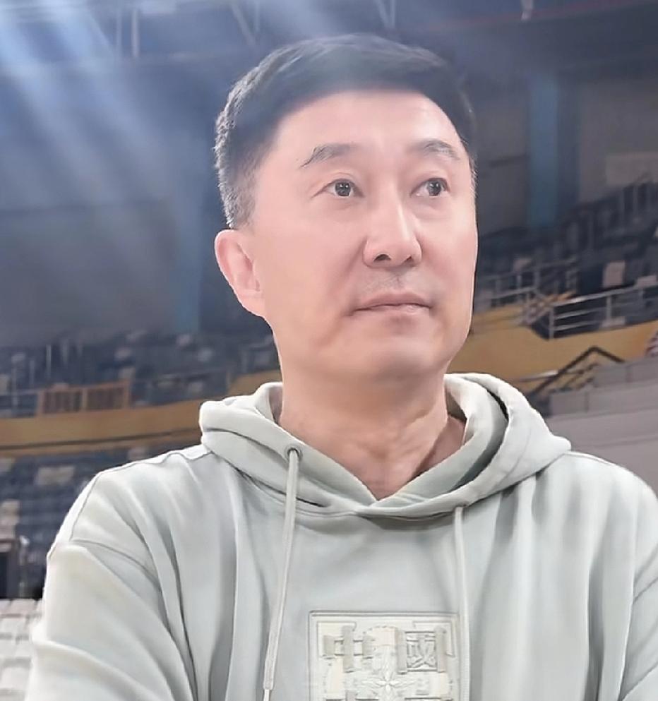 浙江当地媒体采访杜锋，问他这几天球队有没有新的大外援过来，杜锋说没有。看来广东宏