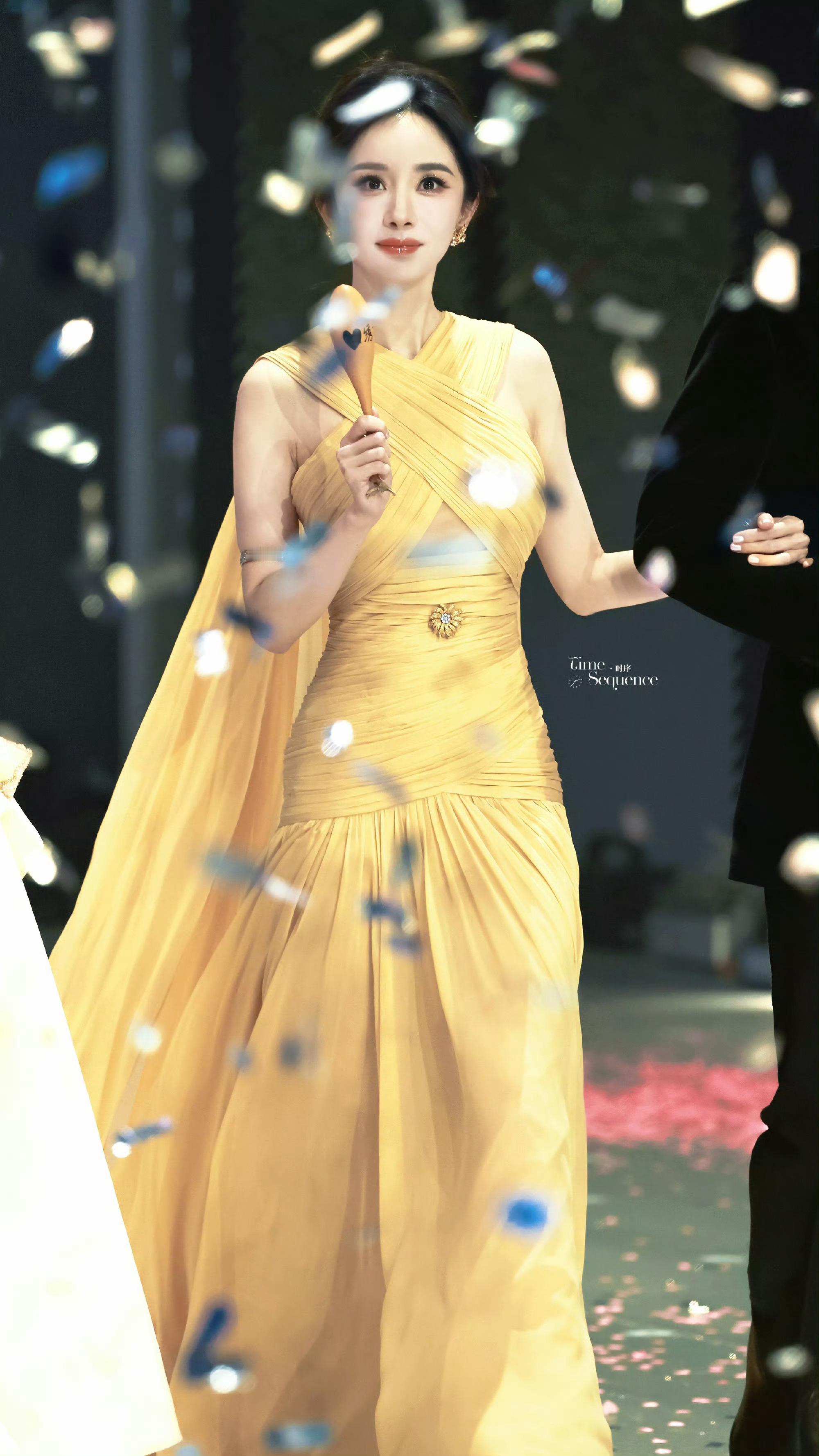 我真的无法用语言来表达杨幂的美了！