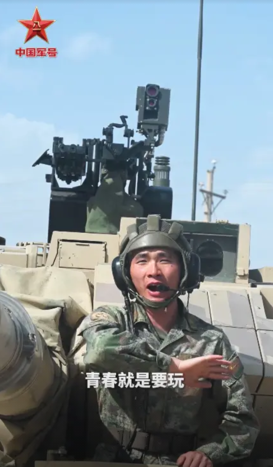 晨起惊闻，中国15式新轻坦克的天塌了。美国陆军竟然终止了M10轻型坦克项目，要知