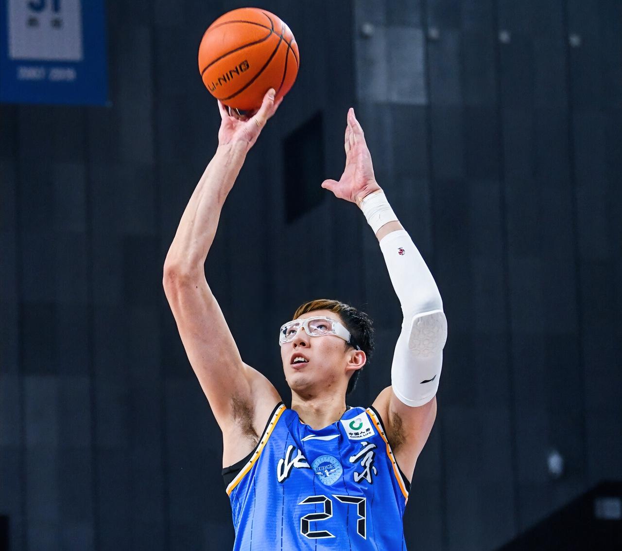 不藏了？彻底爆发！周琦终结“养生篮球”，高效统治，北汽夺冠稳了？CBA京城德