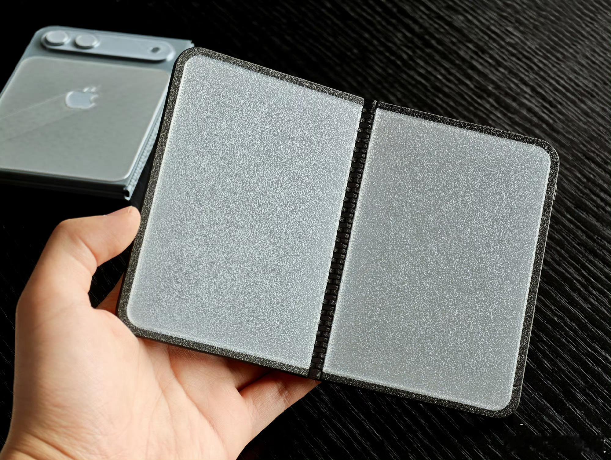 iPhoneFold模型曝光苹果首款折叠机iPhoneFold的3D打印模型曝