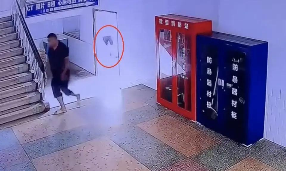 又一起好心扶老人却被反咬一口的案例！湖南，男子去医院的路上看到一名推自行车的老人