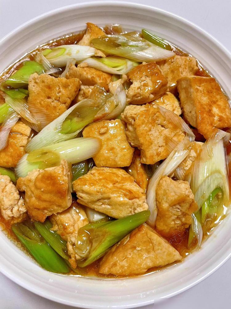 控糖管住嘴牢记四吃四不吃1、吃豆腐我这几年血糖一直飘，试了好多控糖办