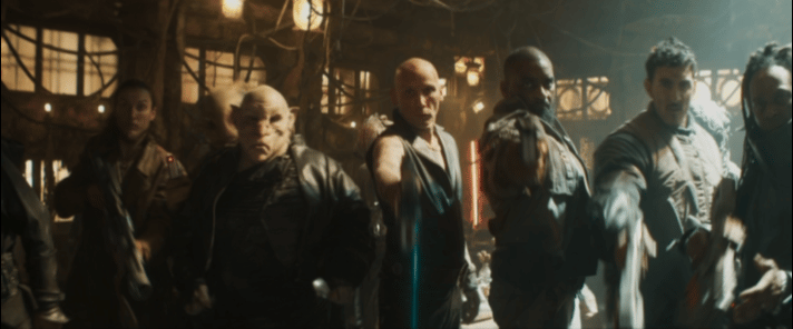 超级少女首支预告超级少女先导预告经典S标志闪耀回归，全新战衣藏漫画致敬细节，超