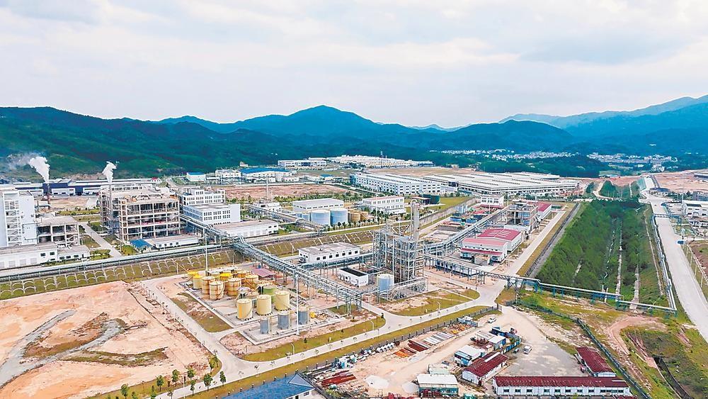 一个刚参观完中国稀土厂的日本人，回国后在社交媒体上敲下一段话，没有半句客套。中