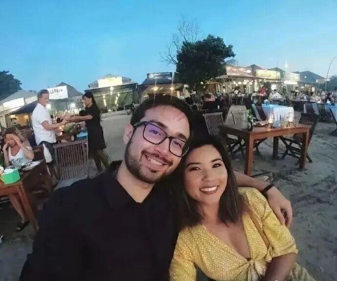 华裔女孩为爱捐肾给白人男友，生死相依的关系却在10个月后惨被抛弃。这名华裔女