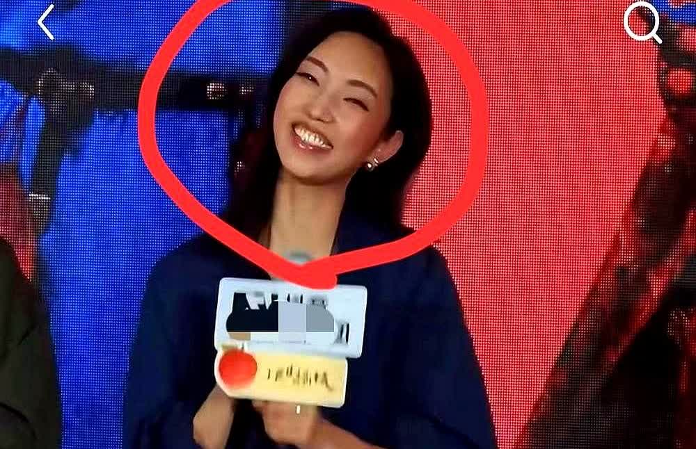 演员的心理素质果然不一般！那尔那茜现身《长安的荔枝》见面会，台下一名女观