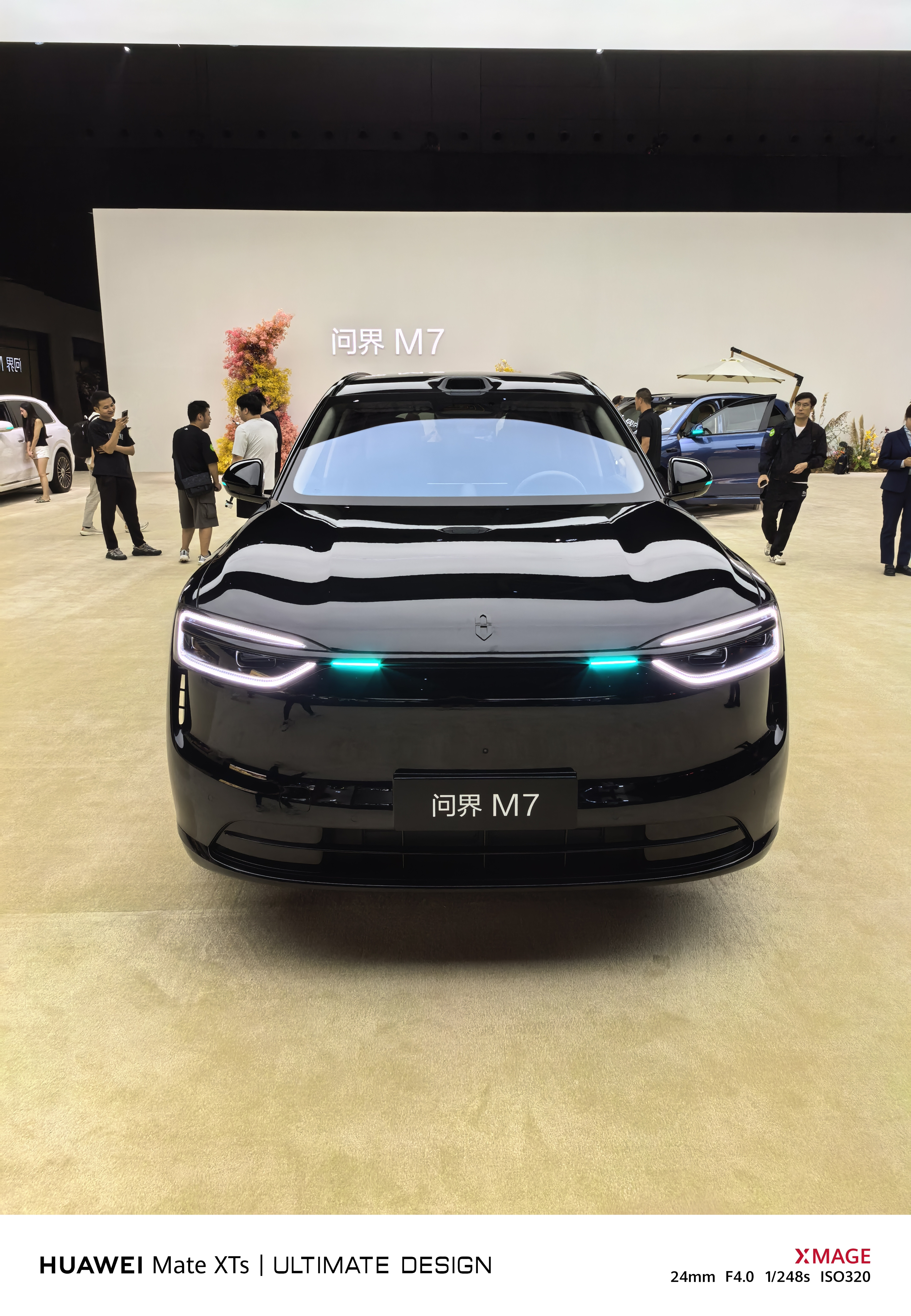 问界M7开始交付了去现场看了实车，没想到黑武士比我想象中还要战斗后轮胎居然配了2
