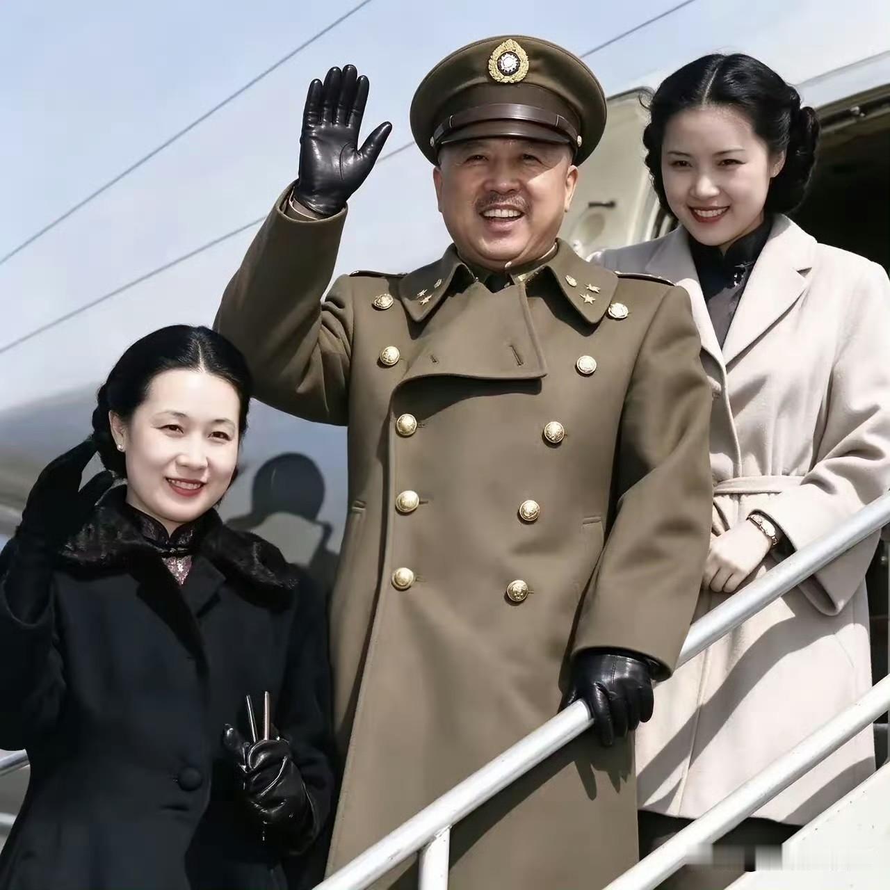 1955年3月14日，卫立煌携夫人及女儿，自香港九龙秘密抵达澳门。次日从拱北（今