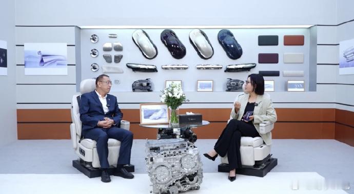 岚图泰山首搭鸿蒙座舱语音大模型岚图 泰山最新官图曝光:新车座舱首次搭载鸿蒙座舱