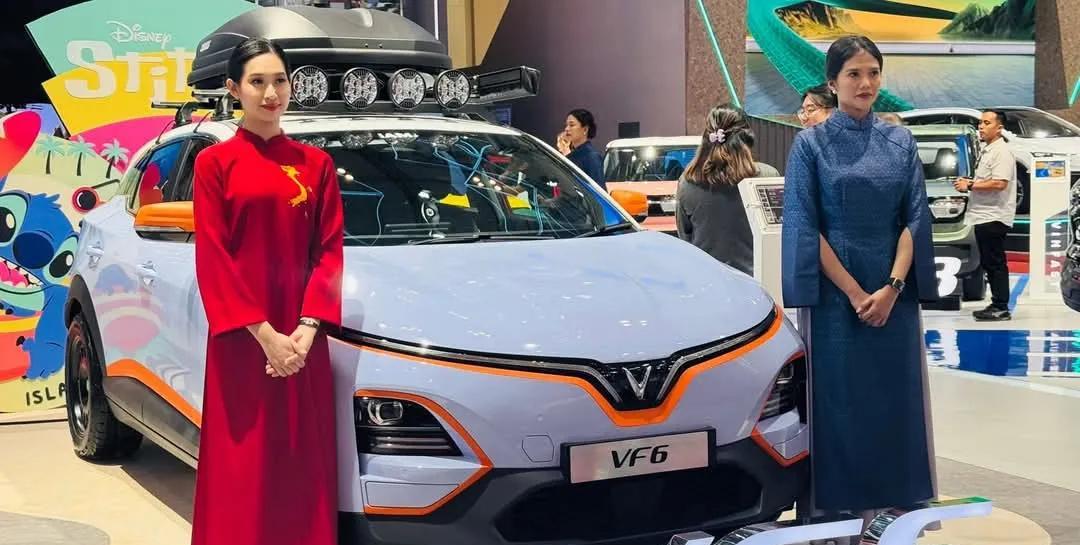 越南人的爱国热情有多夸张？在印尼车展上越南国产之光vinfast汽车展出了新车V