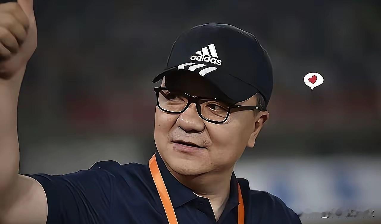 董路向足协下战书：让我的“足球小将”打国少，敢不敢接？这次，董路把话挑明了。