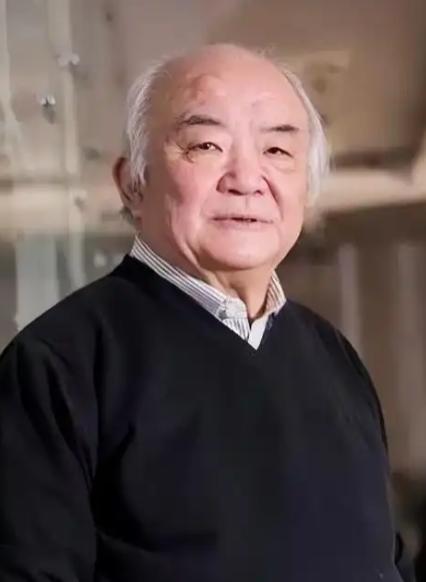 2015年，北京大学教授钱理群，退休后住进了养老院。让他没有想到的是，他住进去之
