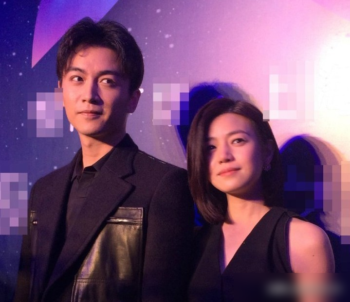 陈晓当年娶陈妍希，真就是图她那南加州大学的文凭？这脑回路比编剧还敢编。他自己中戏科班出身，家里合肥书