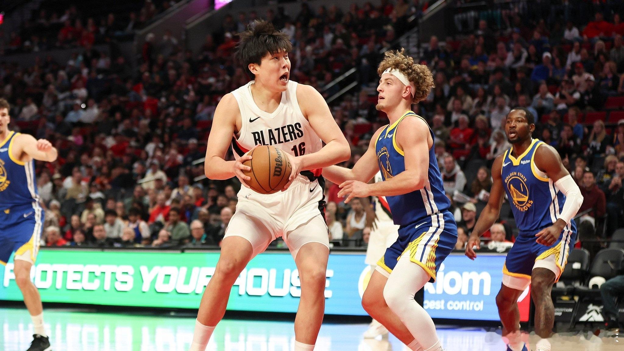 杨瀚森，在NBA季前赛，场均9.7分，4.7篮板，命中率46%。​此前征战NBA
