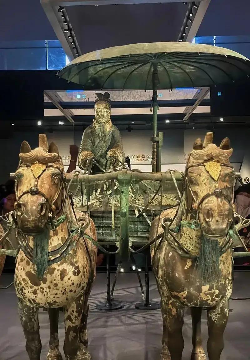 我跟你说，最近看到一些关于秦始皇陵的新扫描分析，后背的汗毛都站起来了。你以为