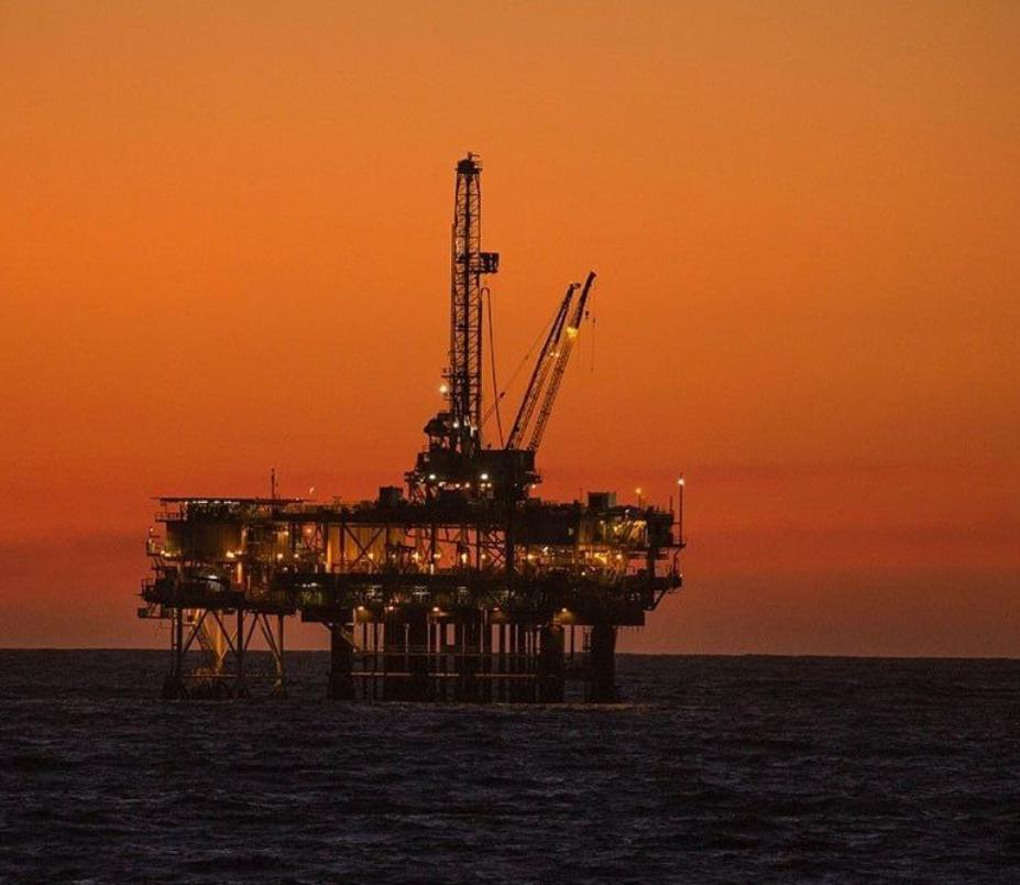 彭博社：印度正使用人民币购买俄罗斯石油。彭博社近期披露，印度炼油企业正越来越