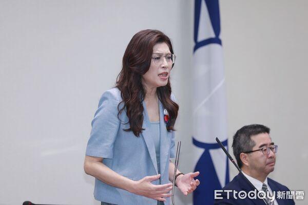 郑丽文明率团访陆，国民党发文多次提及“和平”国民党主席郑丽文明将率团访陆，国民