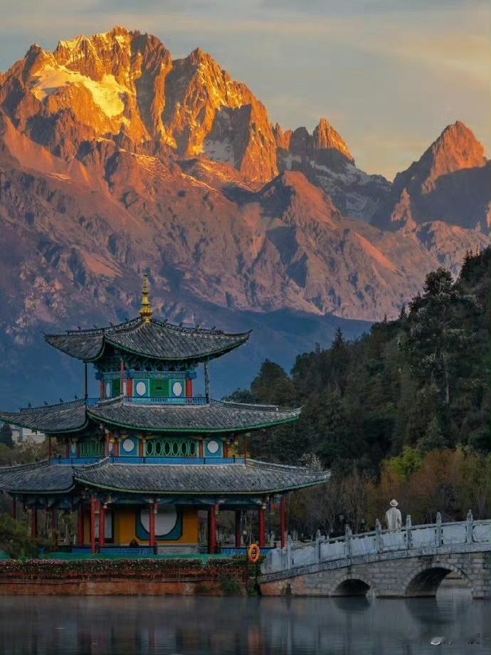 经济形势不好，普通人怎么熬？家里留2万现金，银行每行不超20万。没买房就租