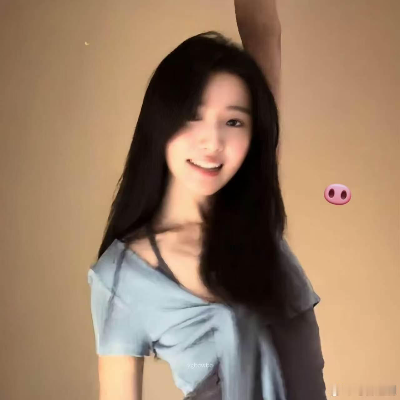 卢昱晓手搓迪士尼动画卢昱晓手搓蜘蛛侠居家玩出电影质感，卢昱晓复刻蜘蛛侠片段，英式