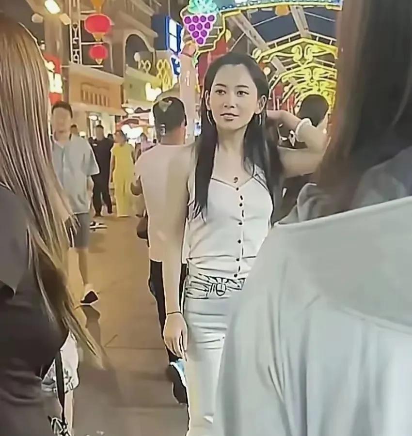滤镜一关吓一跳！森林北真容曝光，真没传说中美啊！嚯！森林北关掉美颜滤镜、卸掉美