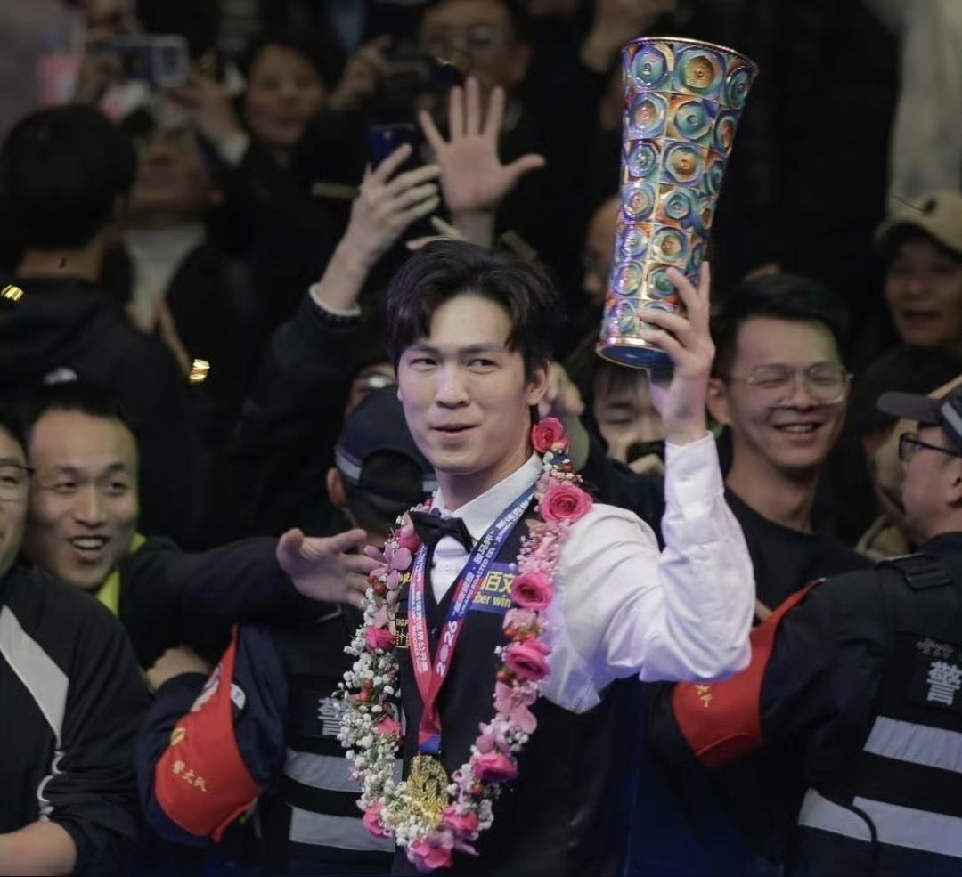 7-7之后塔猜亚化身“超人”!塔猜亚·乌诺在最后三局连续打出三杆破百，其中包括