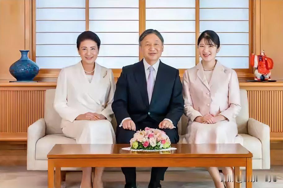 不许公主继位，高市早苗惹恼日本天皇！日本德仁天皇13日召开新闻发布会，结果高市