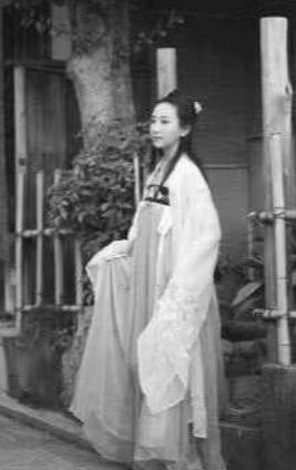 宋朝有个男人，为了霸占朋友貌美的妻子，竟设局害死朋友。十年后，女人得知真相时，已