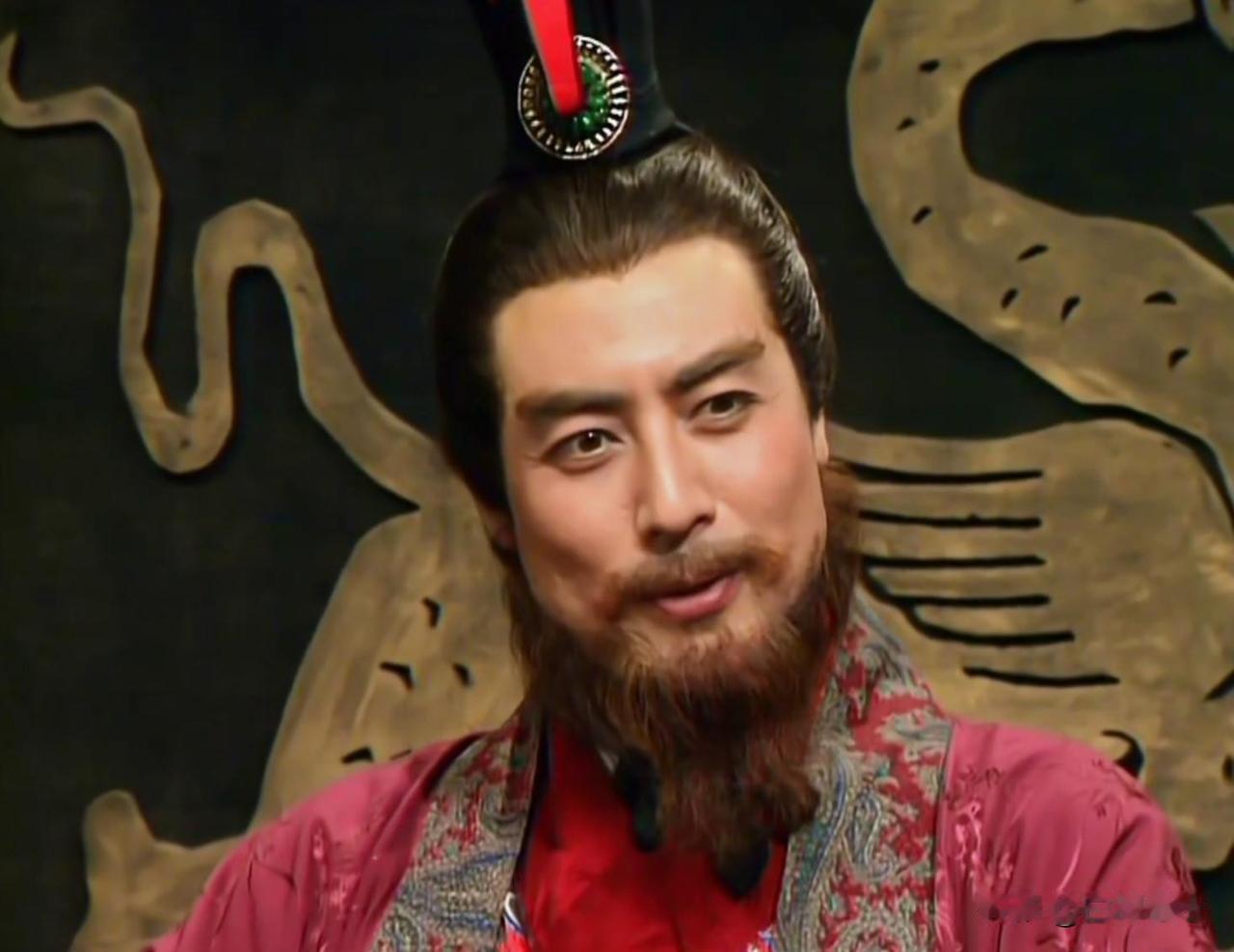 毛主席点评：孙权“有优柔寡断的缺点”   毛主席自幼熟读《三国演义》，他对曹操