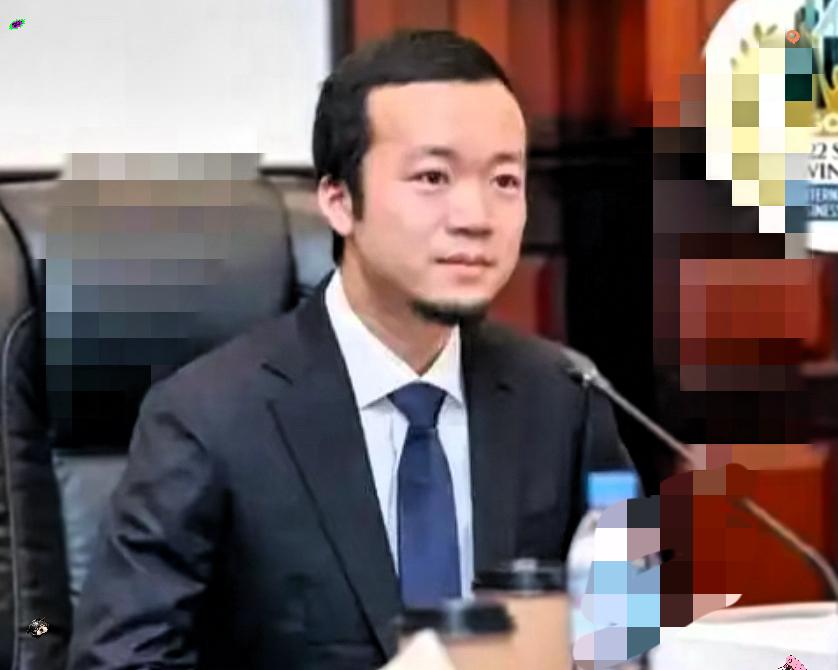 柬埔寨的割腰子园区董事长陈志,现在挺惨,150亿资产被美国从账户划拉走,
