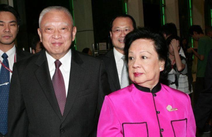 吾辈典范，董建华深夜辞世，而他留下的那句话今天依然振聋发聩！9月8日，香港特别行