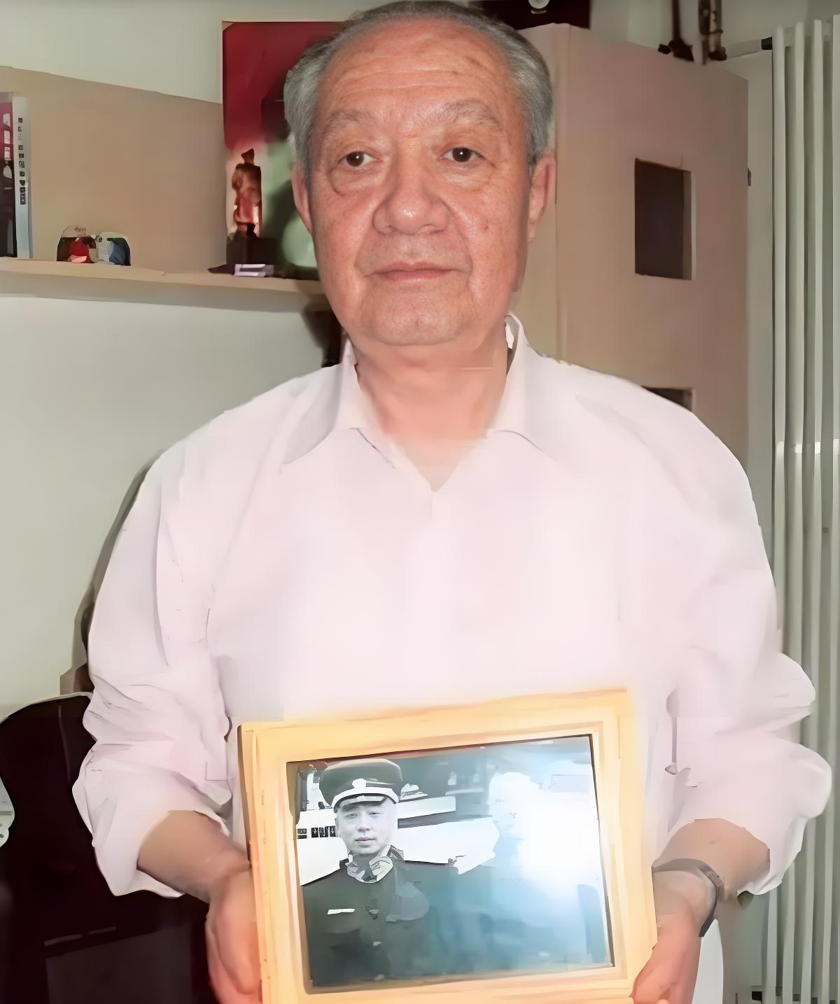 忠诚卫士相伴彭德怀十六载初心不改他用16年光阴写下“忠诚”二字的硬汉——彭德