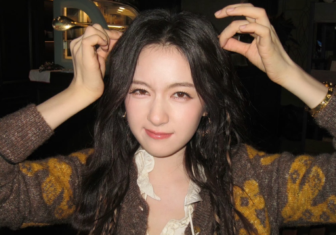 李兰迪怎么美成这样放大版美貌！！！怼脸美成这样还有谁[爱心][爱心]李兰迪怼脸自